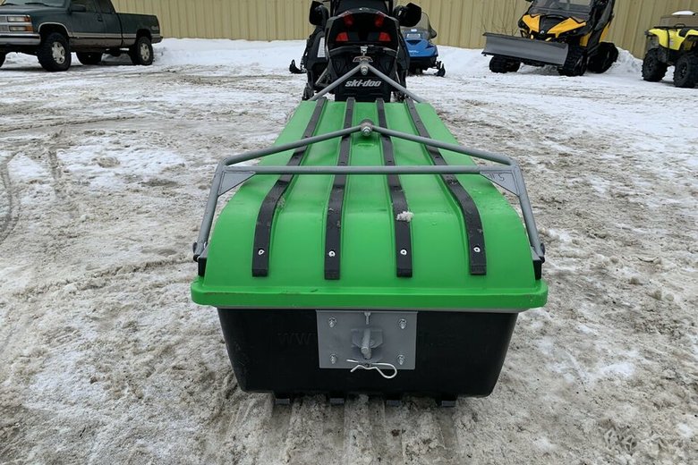sleigh with lid
