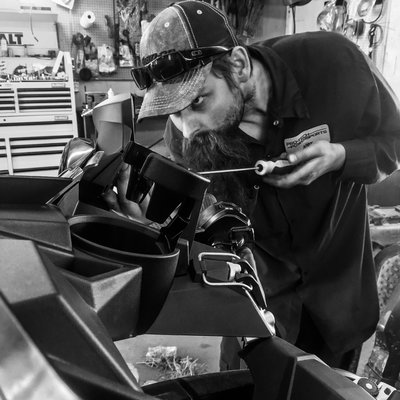 Repairing a snonwmachine
