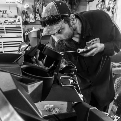 Small engine repair mechanic in Sudbury, Ontario
